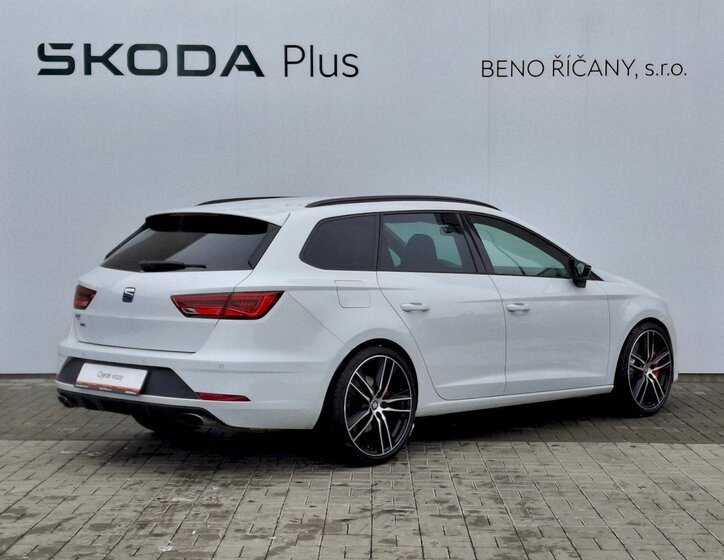 Seat Leon Kombi 2,0 l 221 kw