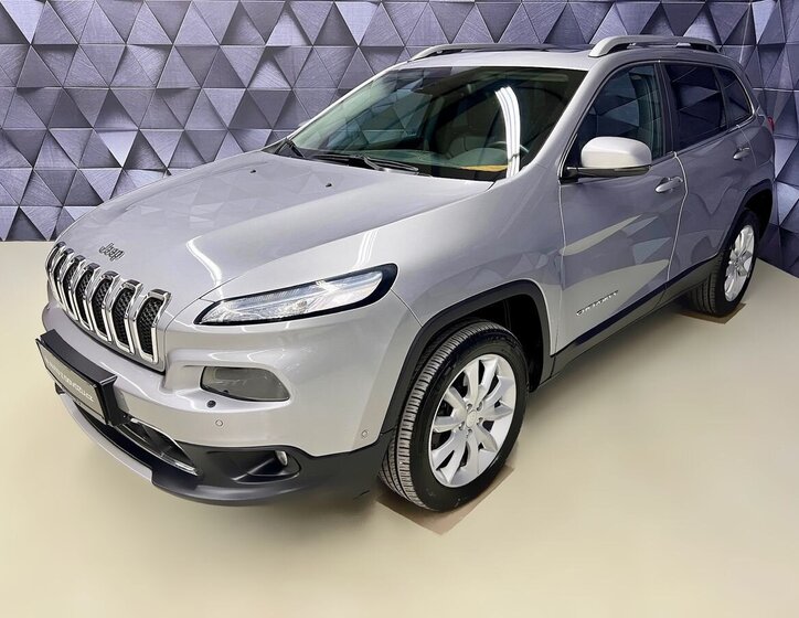 Jeep Cherokee SUV 2,0 l 125 kw