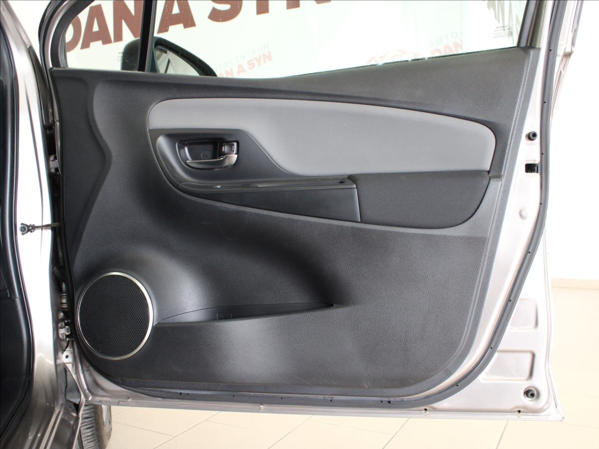 Toyota Yaris Hatchback 1,5 l 74 kw