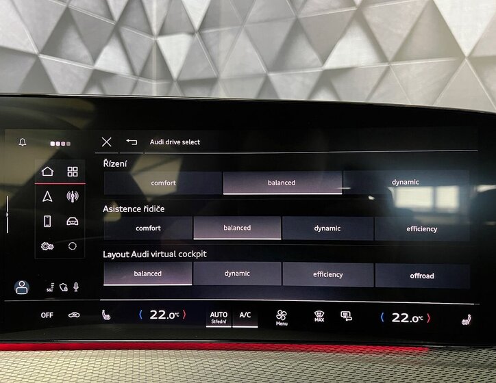 Audi Q5 SUV 2,0 l 150 kw