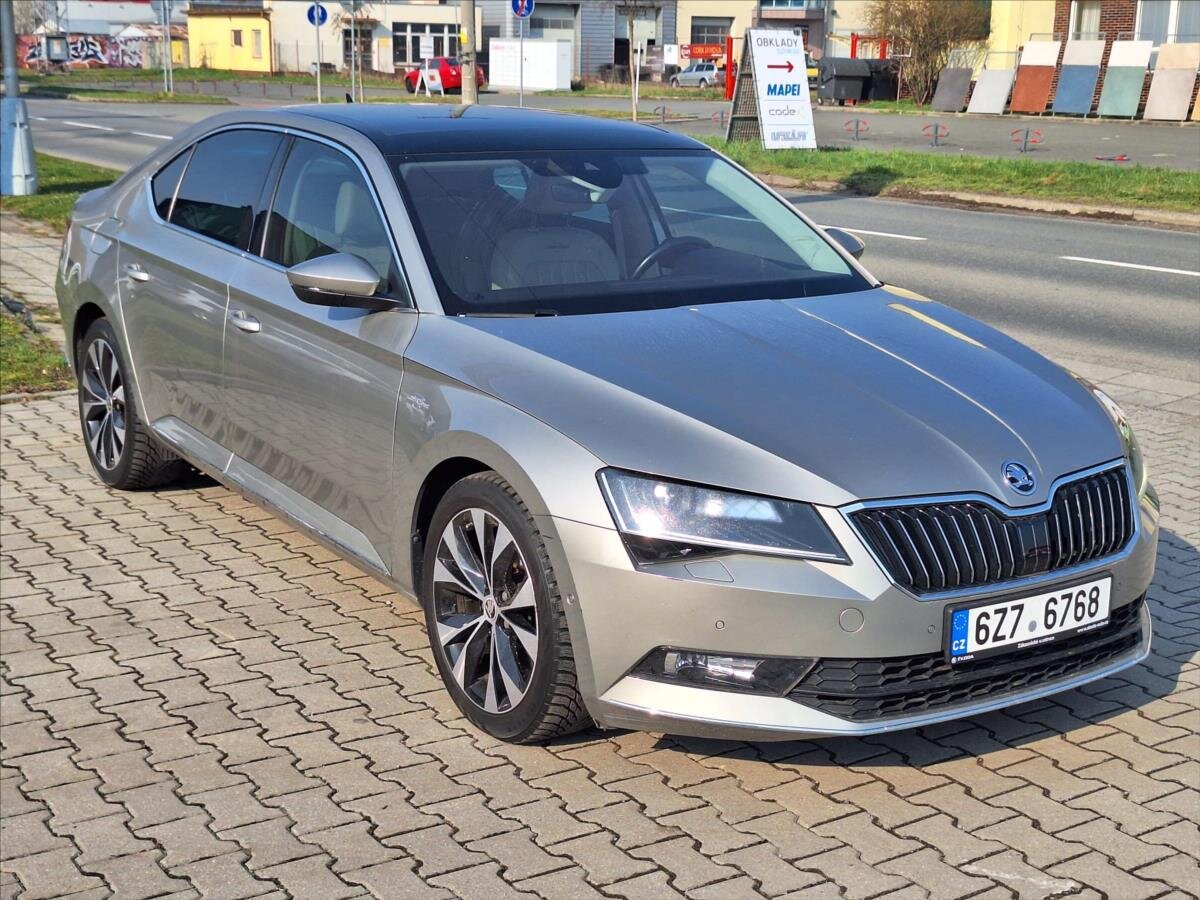 Škoda Superb Sedan / Limuzína 2,0 l 140 kw