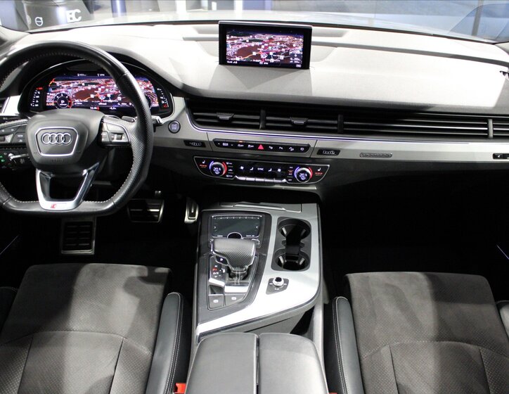 Audi Q7 SUV 3,0 l 200 kw