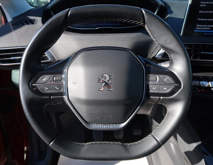 Peugeot 3008 SUV / Terénní 1,2 l 96 kw