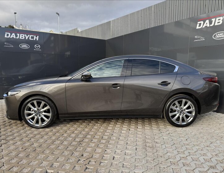 Mazda 3 Sedan / Limuzína 2,0 l 132 kw