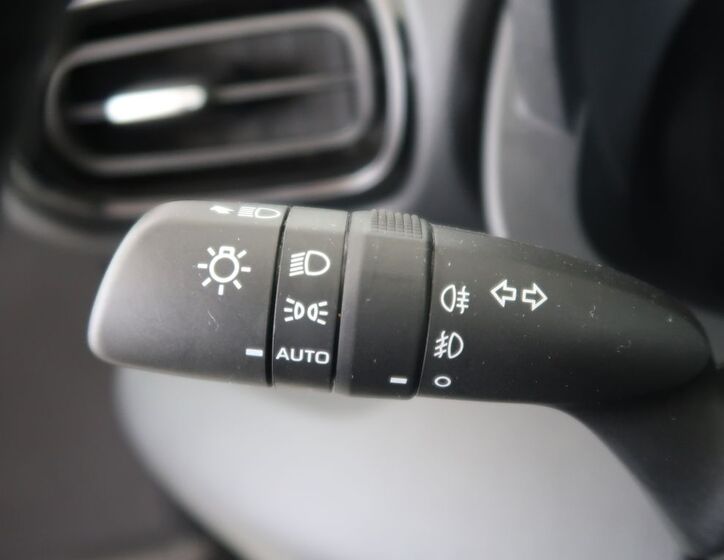 Toyota Yaris Cross 27