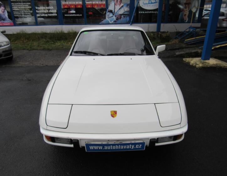 Porsche 924 9