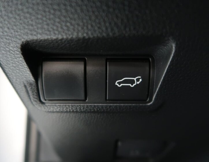 Toyota Corolla Cross Hatchback 2,0 l 112 kw