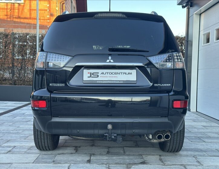 Mitsubishi Outlander SUV / Terénní 2,3 l 130 kw