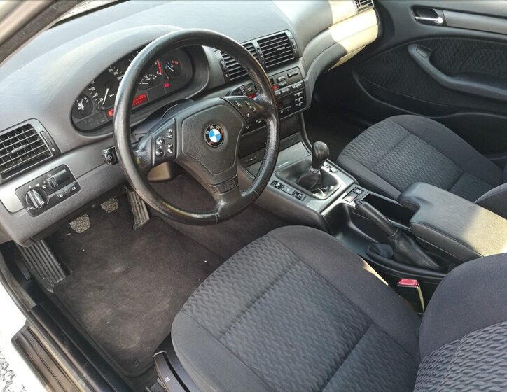 BMW Řada 3 Sedan / Limuzína 2,0 l 100 kw
