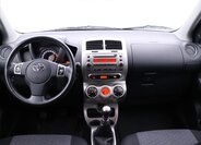 Toyota Urban Cruiser 20