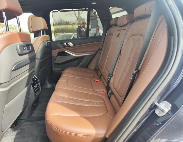 BMW X5 SUV / Terénní 3,0 l 250 kw