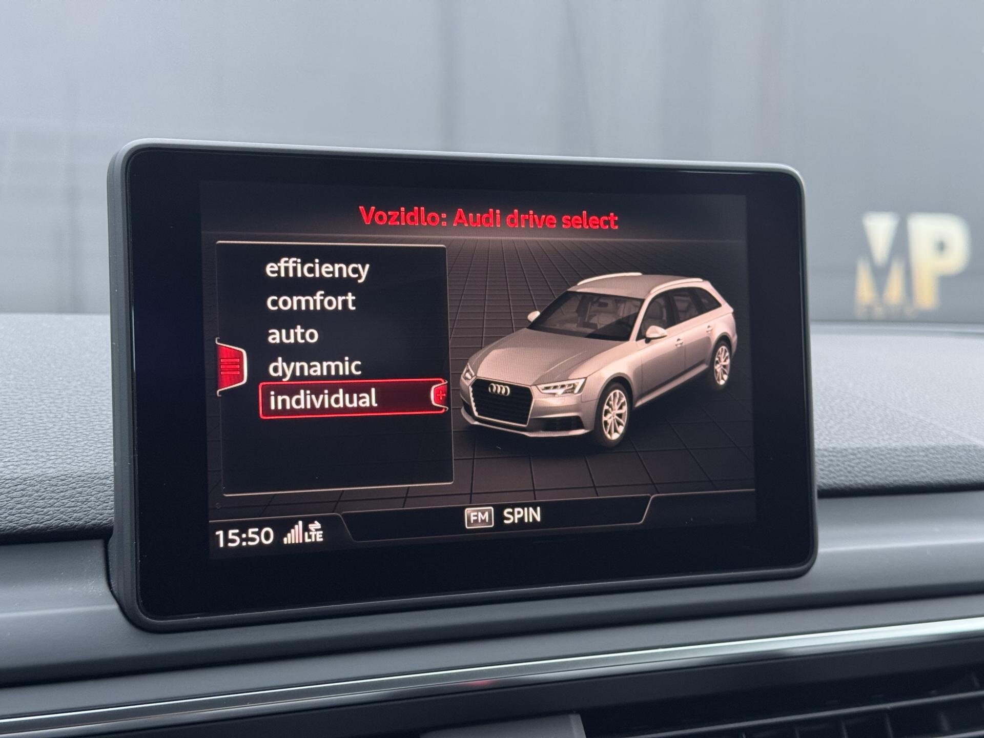 Audi A4 Kombi 2,0 l 140 kw