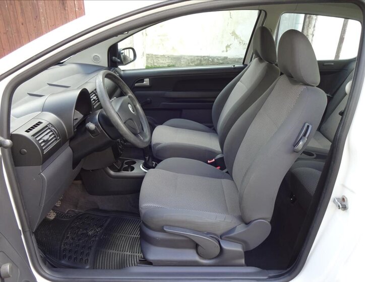 Volkswagen Fox Hatchback 1,4 l 51 kw