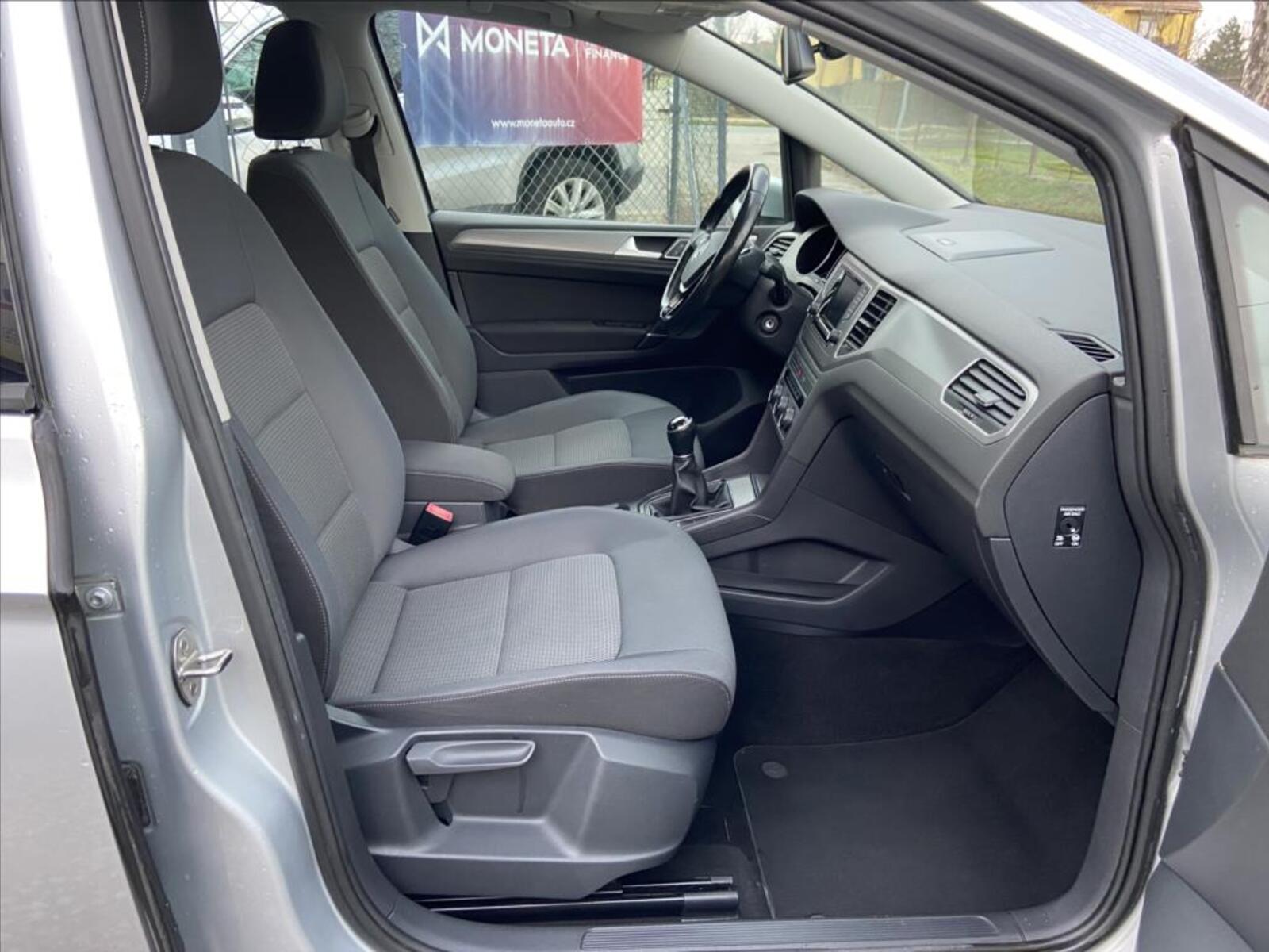 Volkswagen Golf Sportsvan 25