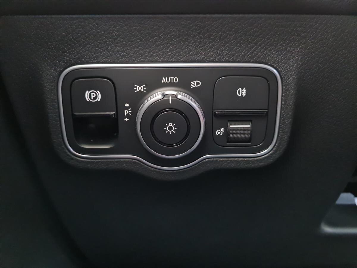 Mercedes-Benz GLB SUV 2,0 l 140 kw