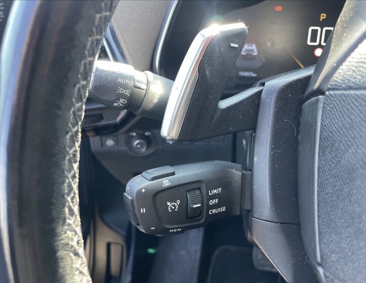 DS Automobiles DS7 Crossback Kombi 2,0 l 130 kw