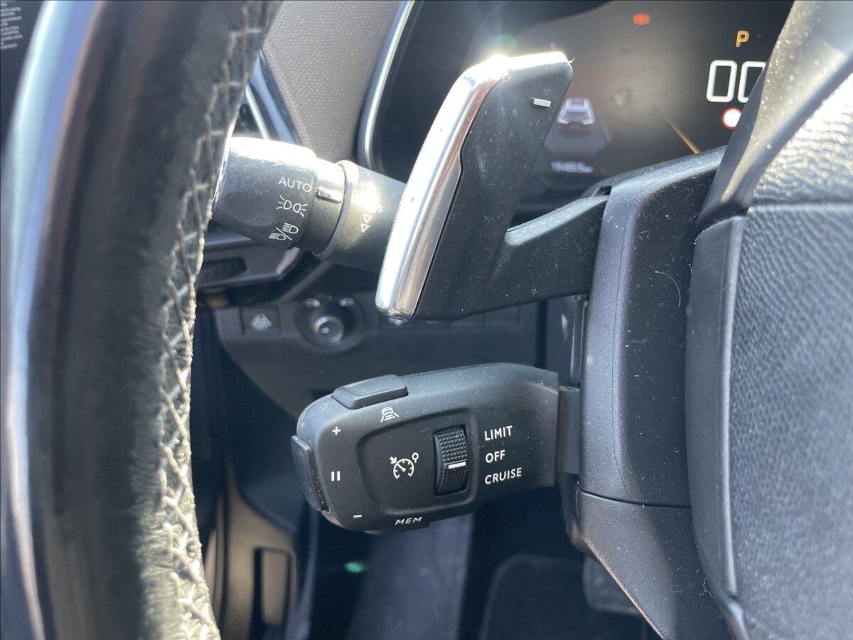 DS Automobiles DS7 Crossback Kombi 2,0 l 130 kw