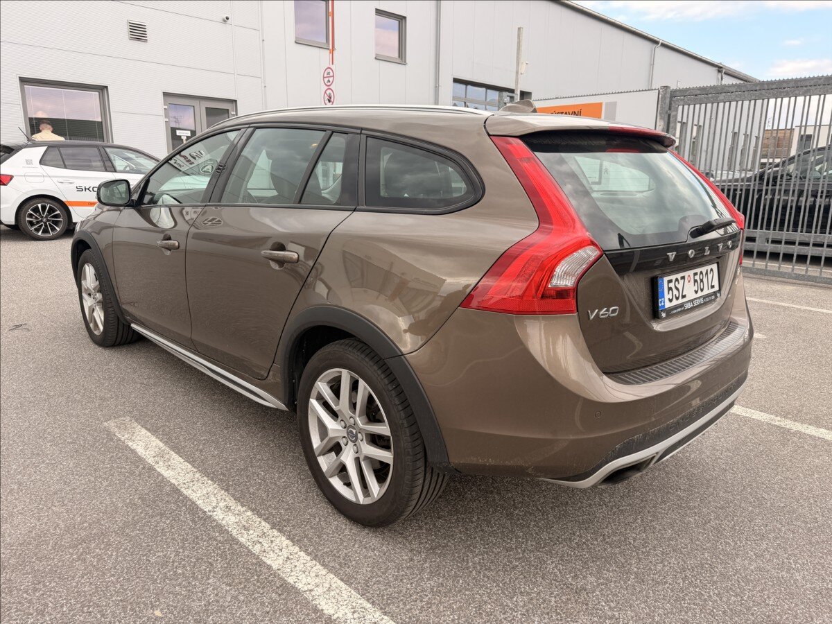 Volvo V60 Kombi 2,0 l 180 kw