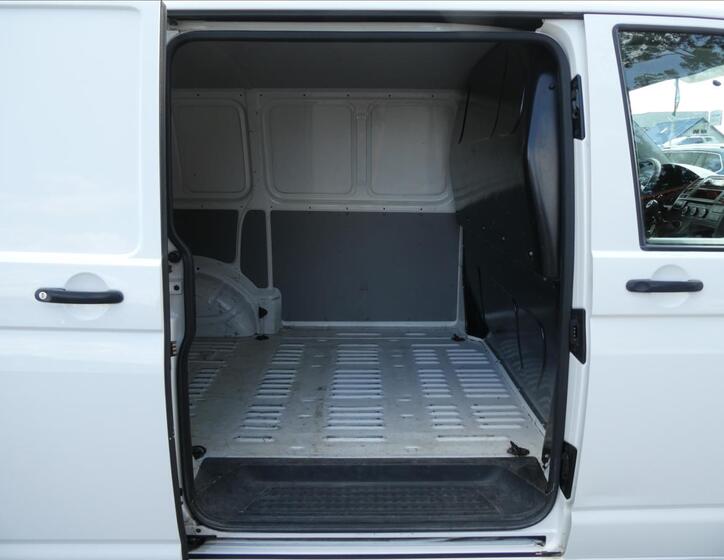 Volkswagen Transporter 11