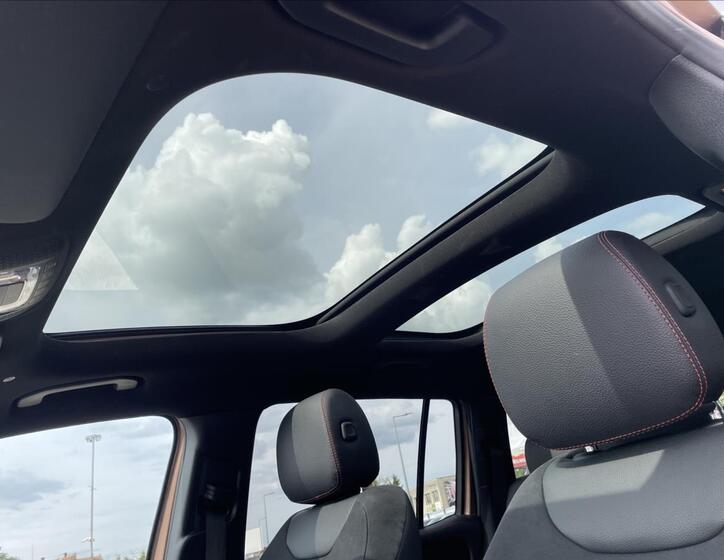 Mercedes-Benz GLB 10