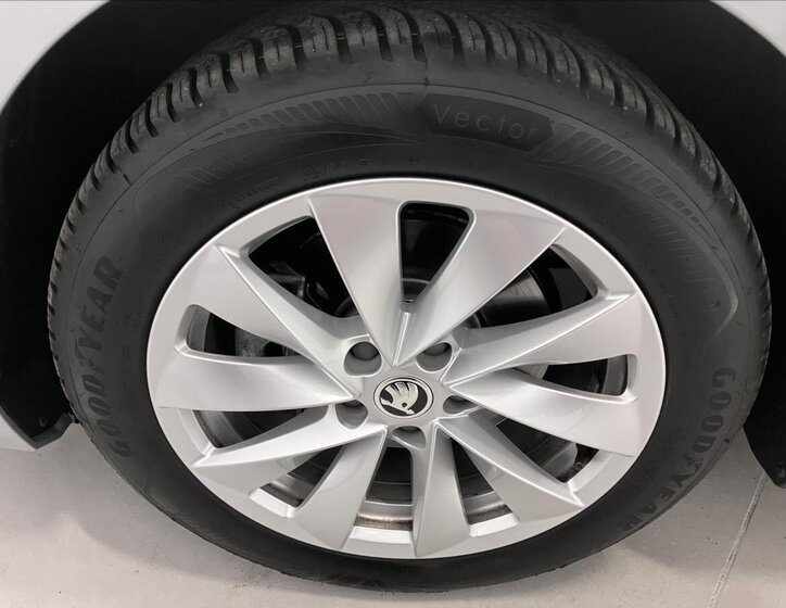 Škoda Superb Kombi 2,0 l 110 kw