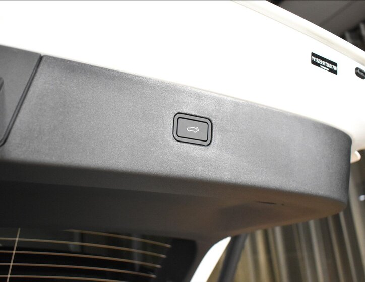 Volvo EX30 SUV / Terénní 0,0 200 kw
