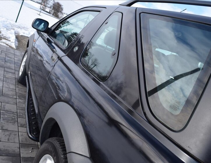 Land Rover Freelander Kombi 2,0 l 71 kw