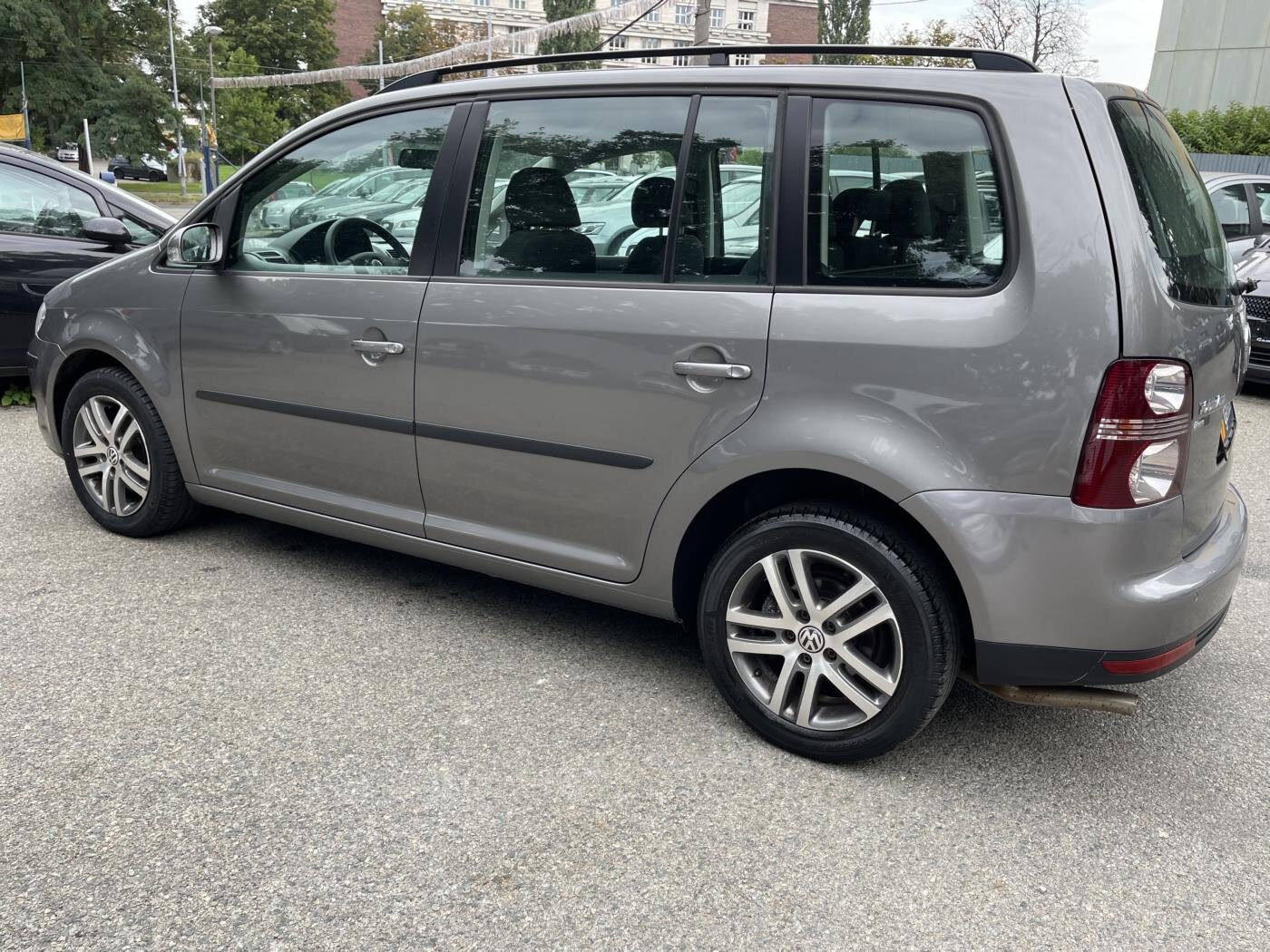 Volkswagen Touran MPV 2,0 l 80 kw