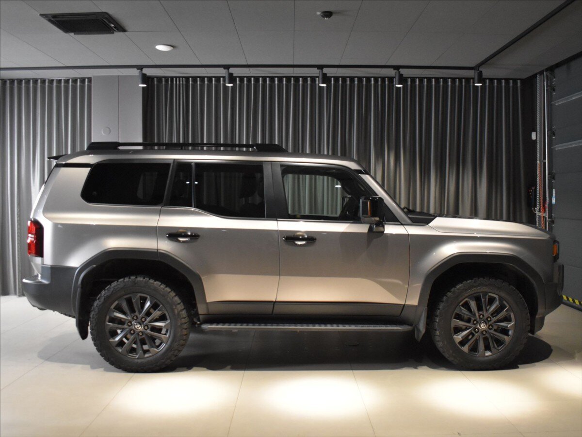 Toyota Land Cruiser SUV / Terénní 2,8 l 151 kw