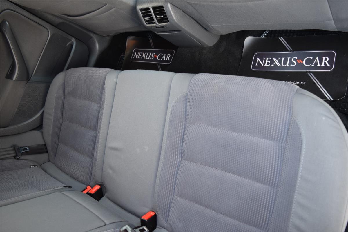 Volkswagen Golf Kombi 1,6 l 75 kw