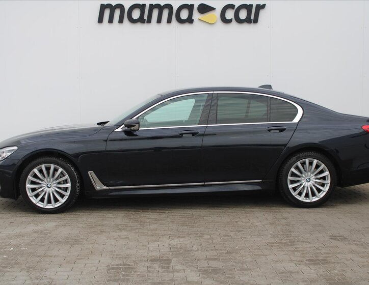 BMW Řada 7 Sedan / Limuzína 3,0 l 195 kw