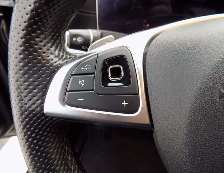 Mercedes-Benz Třídy E Sedan 3,0 l 190 kw