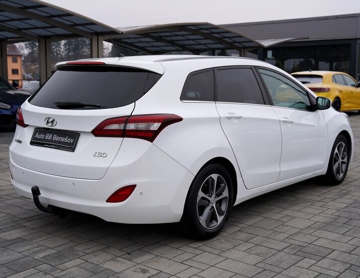Hyundai i30 Kombi 1,6 l 99 kw