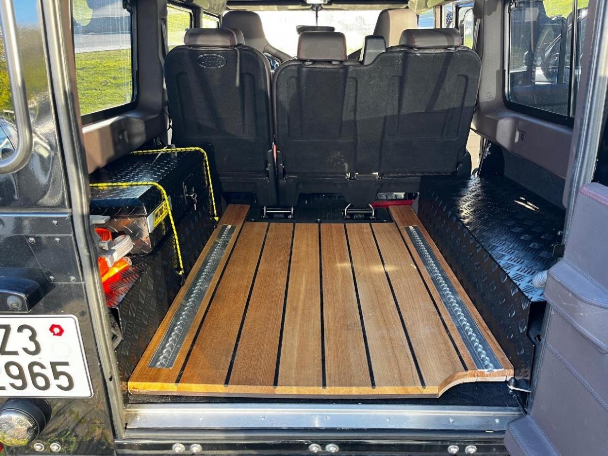 Land Rover Defender SUV / Terénní 2,2 l 90 kw