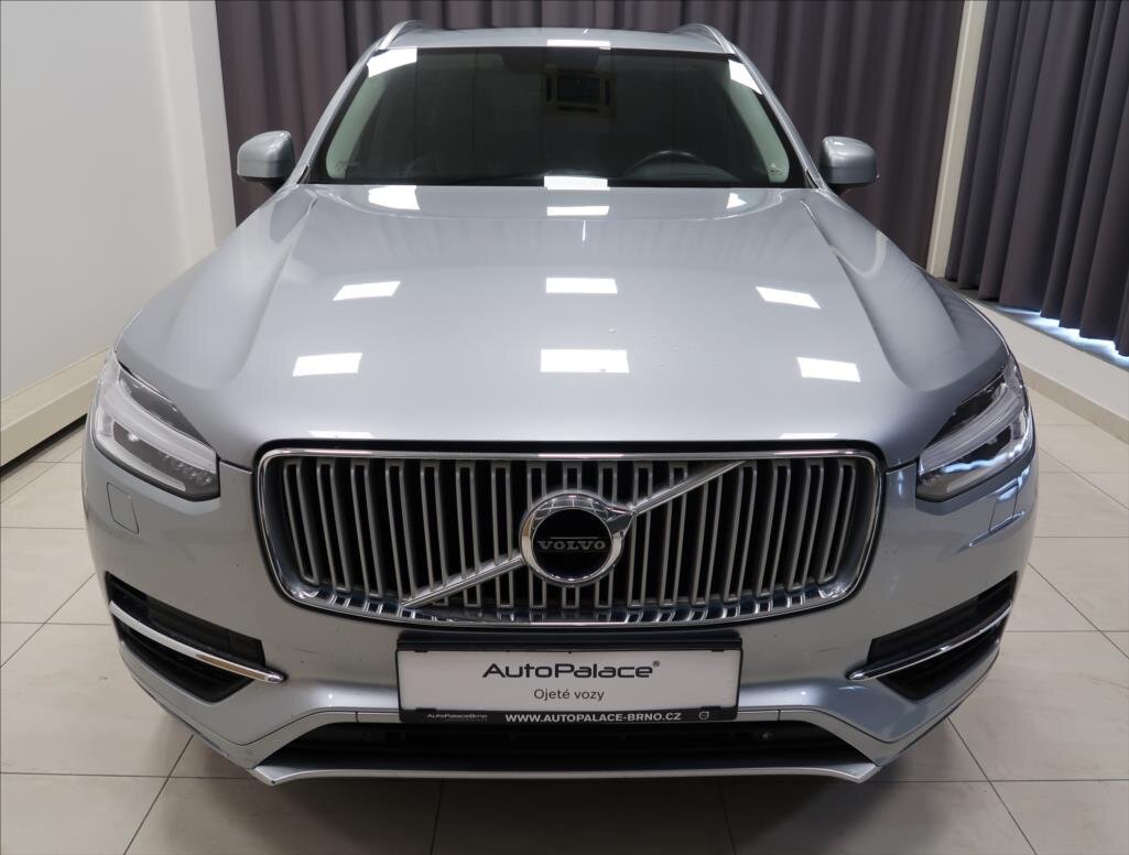 Volvo XC90 SUV 2,0 l 165 kw