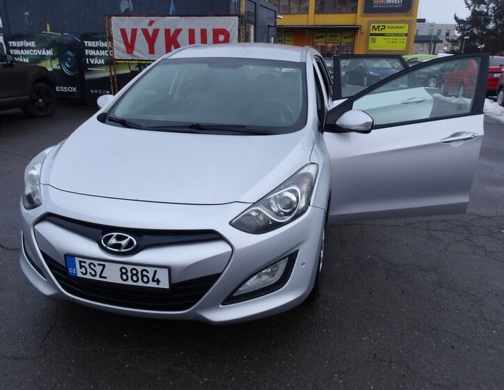 Hyundai i30 Kombi 1,6 l 99 kw