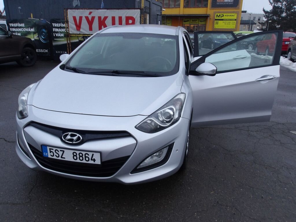 Hyundai i30 Kombi 1,6 l 99 kw