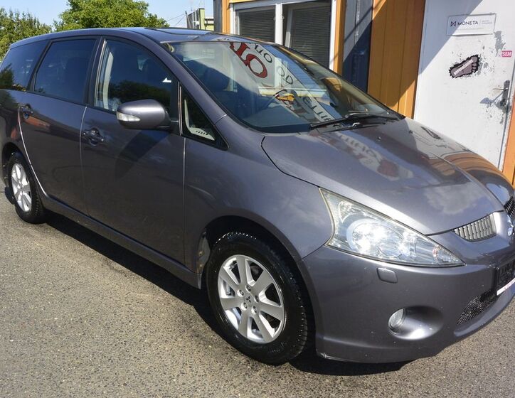 Mitsubishi Grandis 3