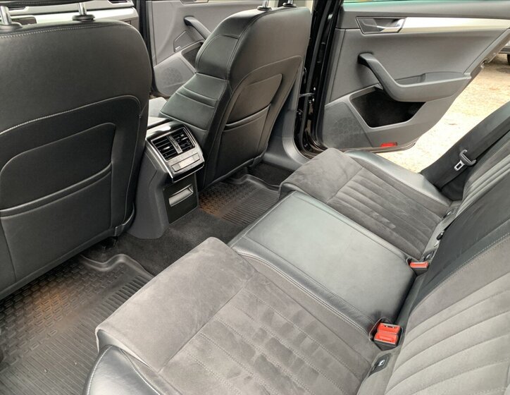 Škoda Superb Sedan / Limuzína 1,5 l 110 kw