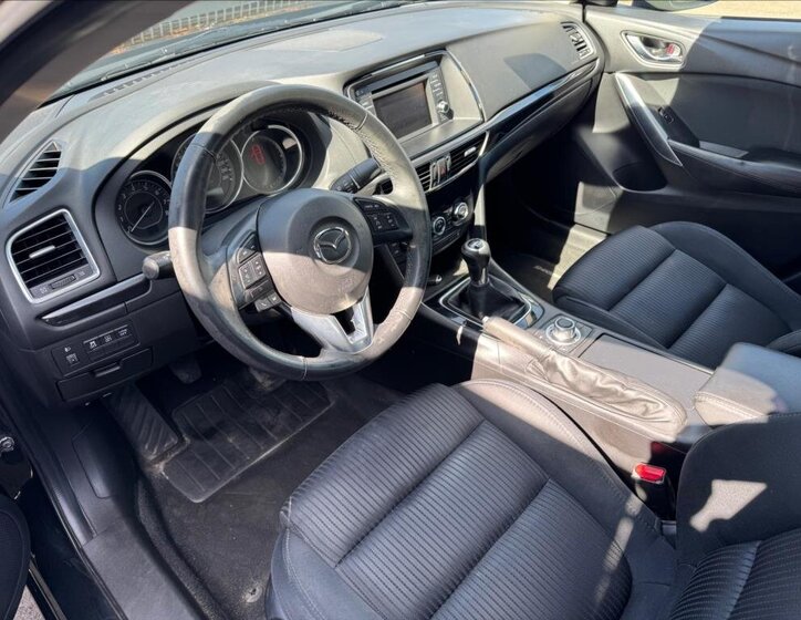 Mazda 6 Sedan / Limuzína 2,0 l 107 kw