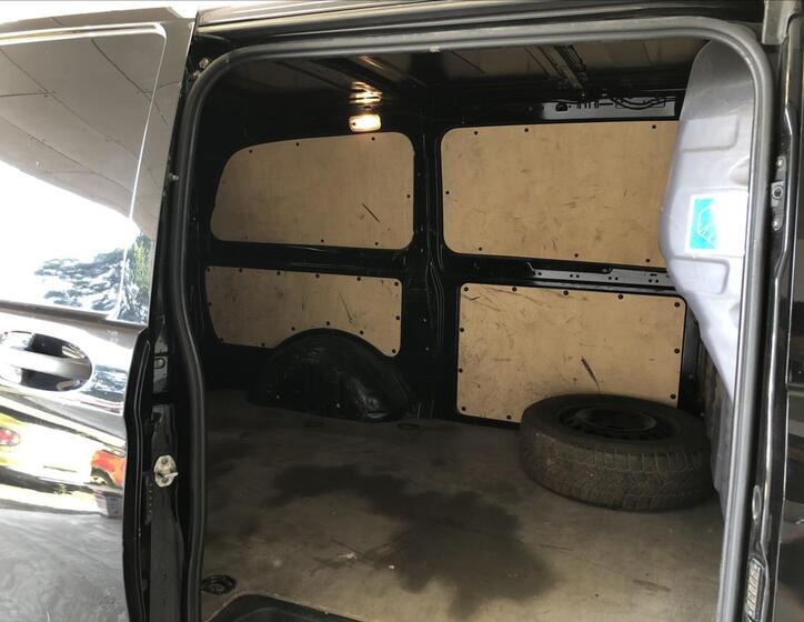 Mercedes-Benz Vito 11