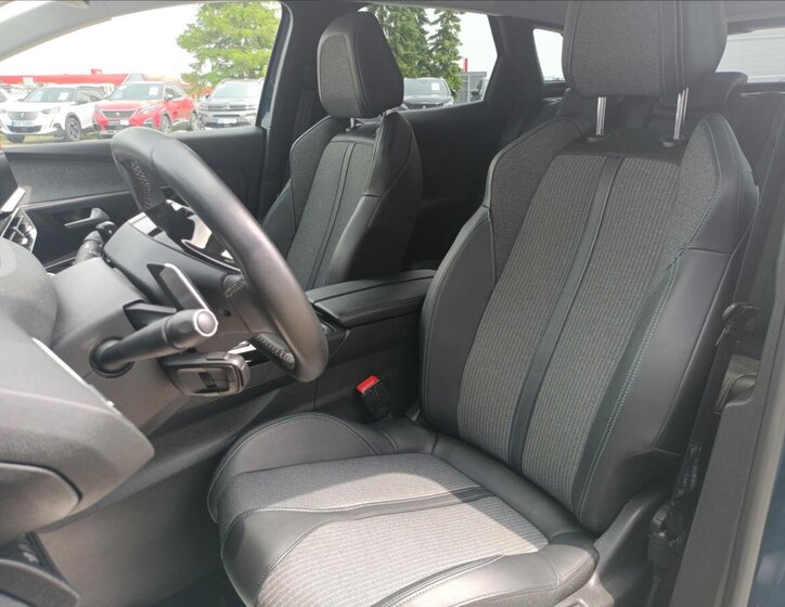 Peugeot 3008 SUV 1,5 l 96 kw