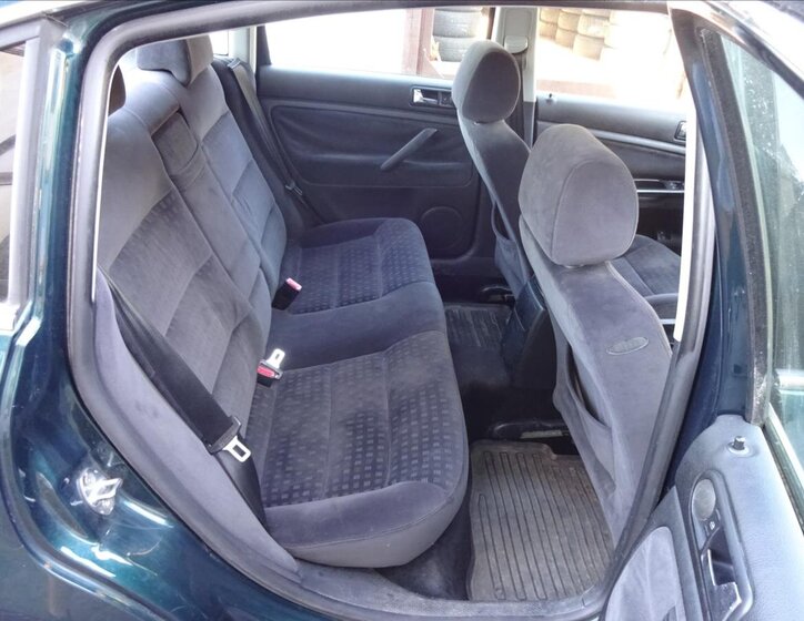 Volkswagen Passat Sedan 1,6 l 75 kw