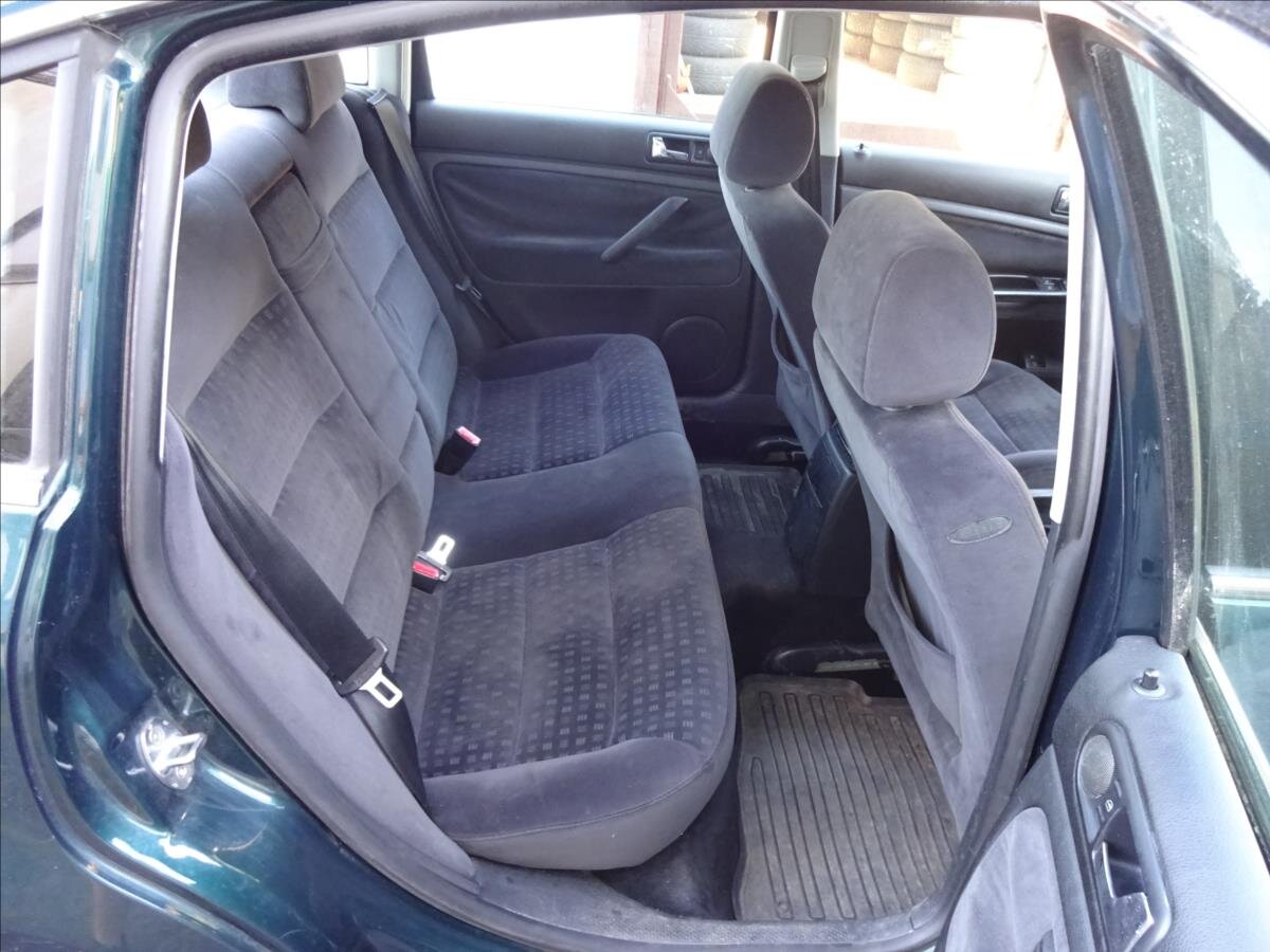 Volkswagen Passat Sedan 1,6 l 75 kw