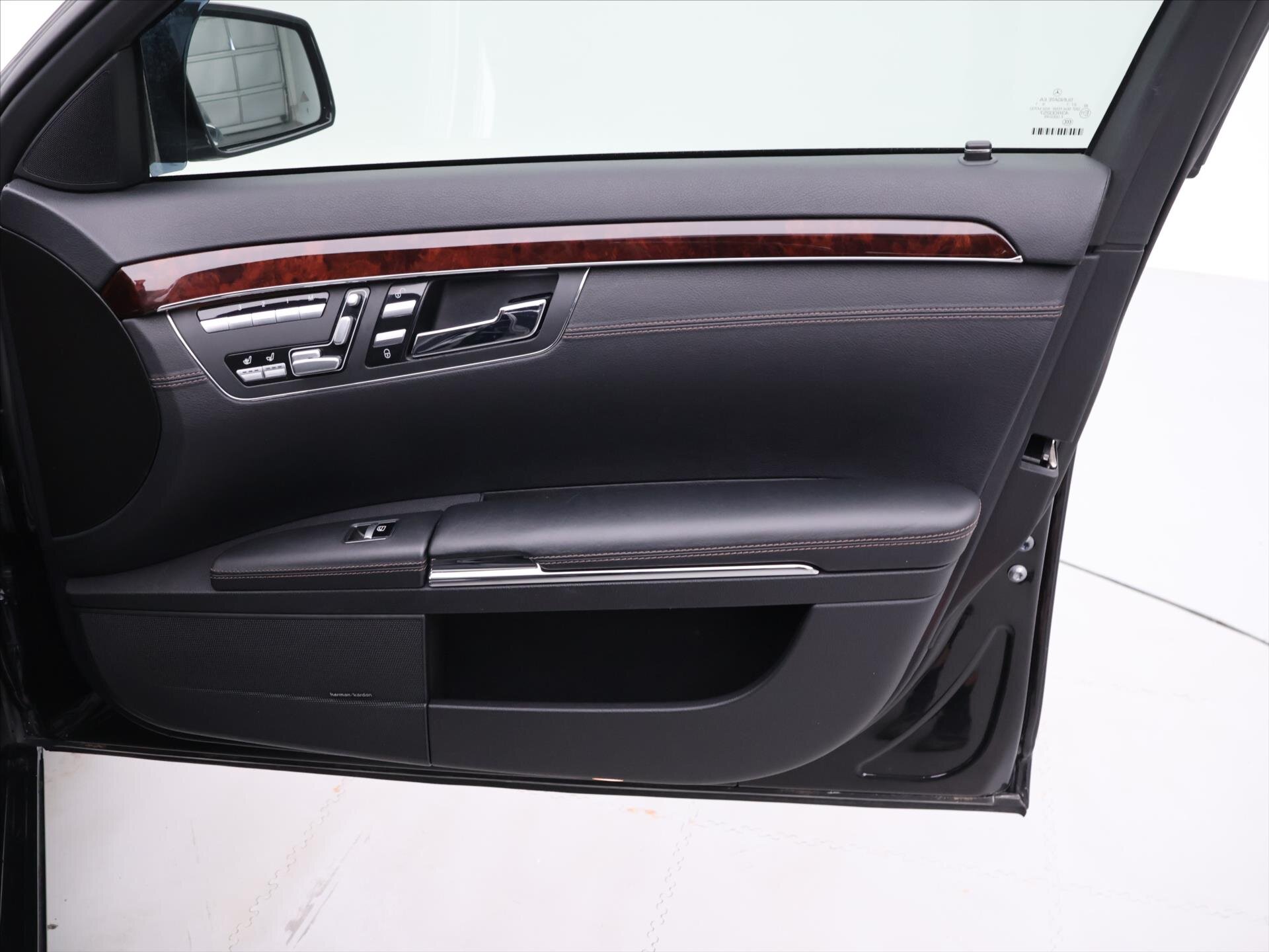 Mercedes-Benz Třídy S Sedan / Limuzína 4,7 l 320 kw