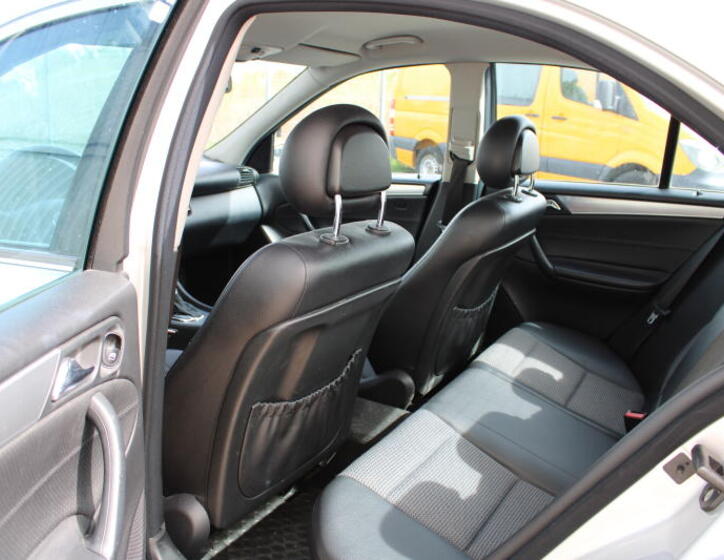 Mercedes-Benz Třídy C 9