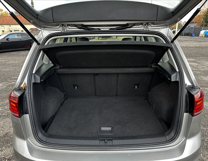 Volkswagen Golf Sportsvan 18