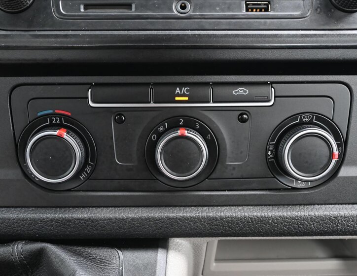 Volkswagen Transporter Valník 2,0 l 110 kw