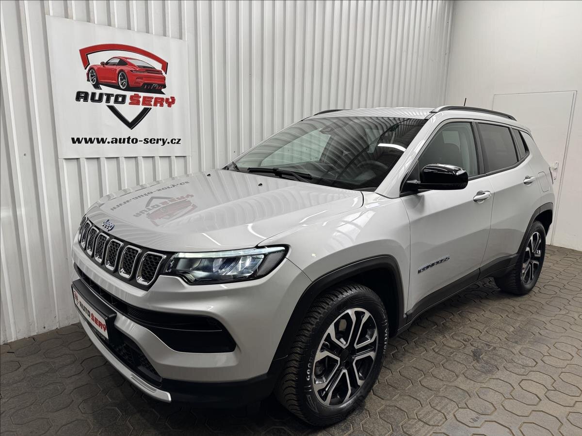 Jeep Compass SUV / Terénní 1,3 l 140 kw