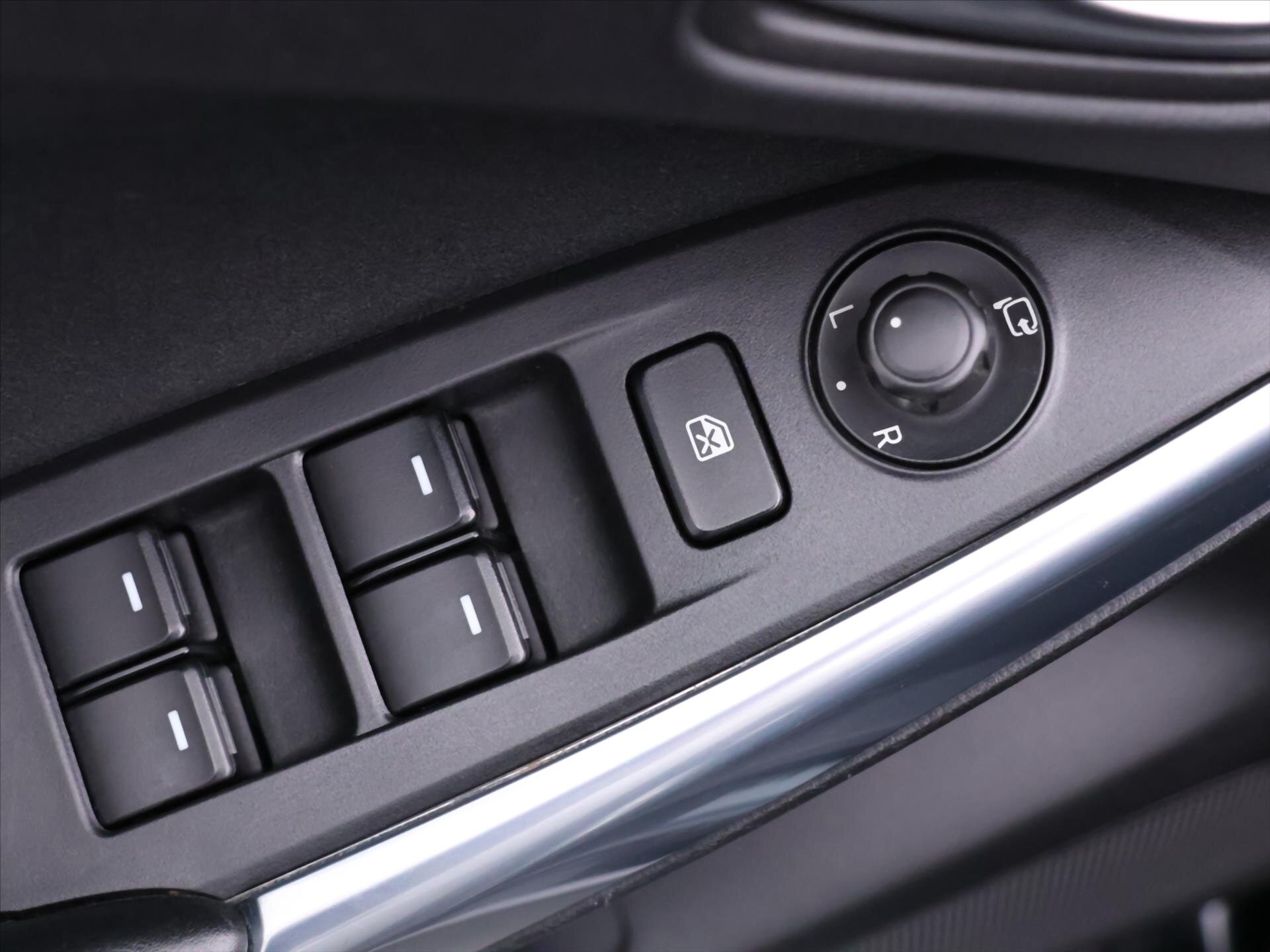 Mazda 6 Sedan / Limuzína 2,5 l 141 kw